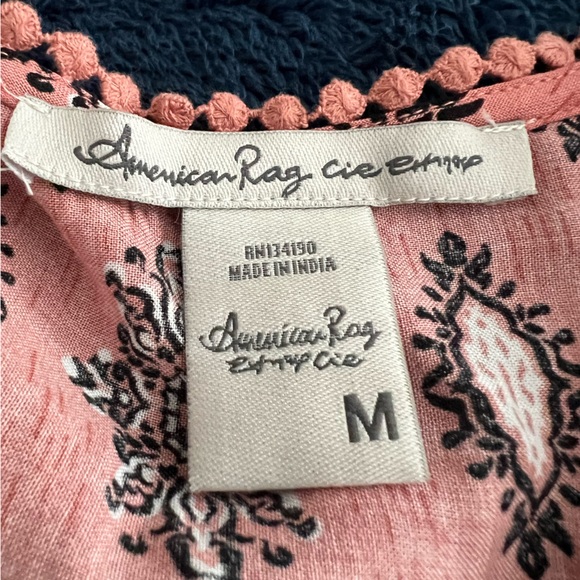 American Rag Cie Top - Picture 3 of 3